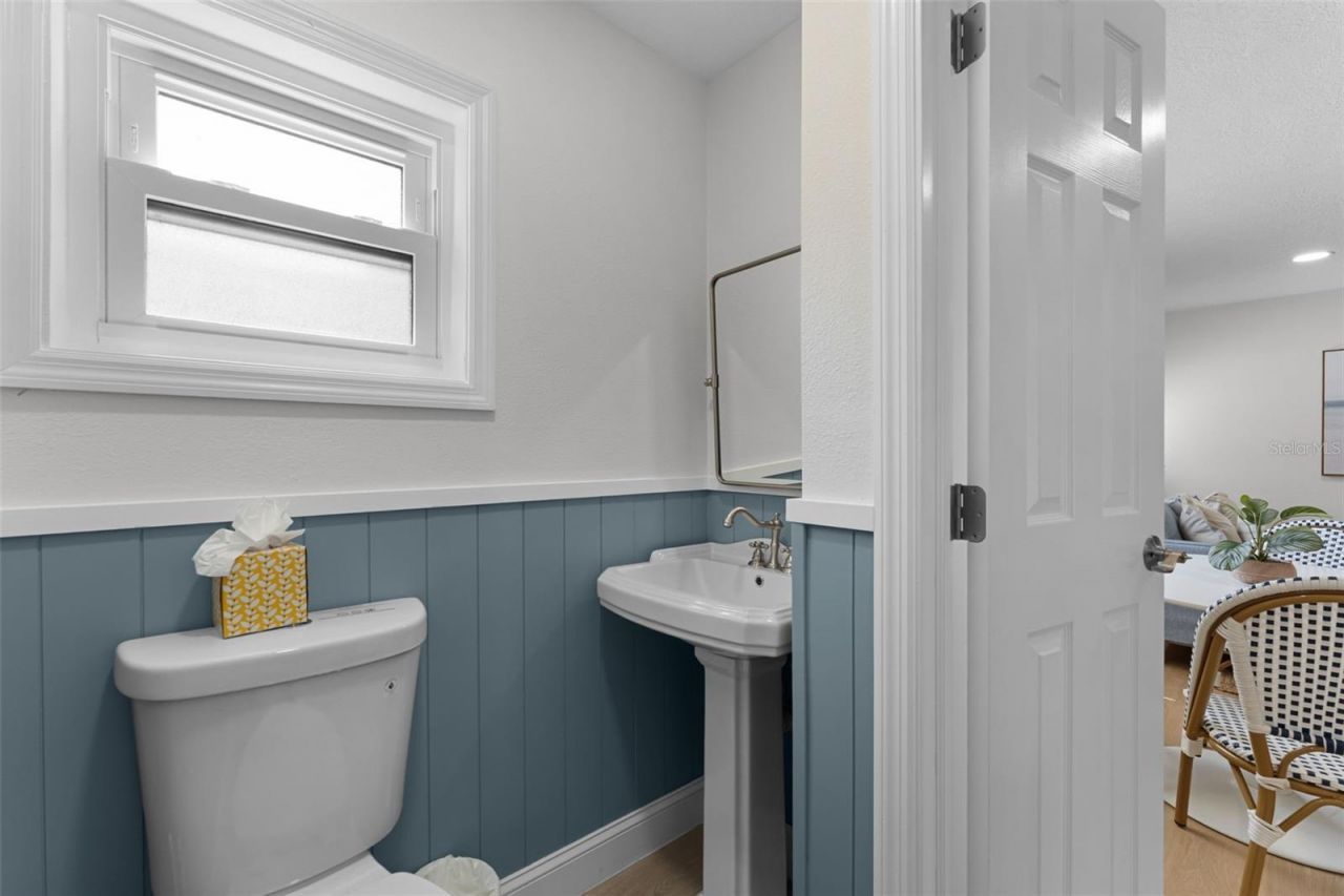 637 S Orlando Avenue, Cocoa Beach, FL 32931 Photo