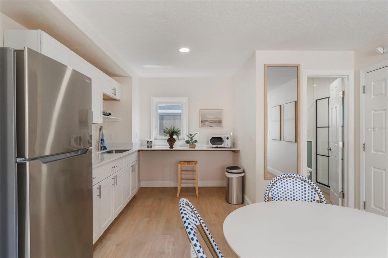 637 S Orlando Avenue, Cocoa Beach, FL 32931 Photo