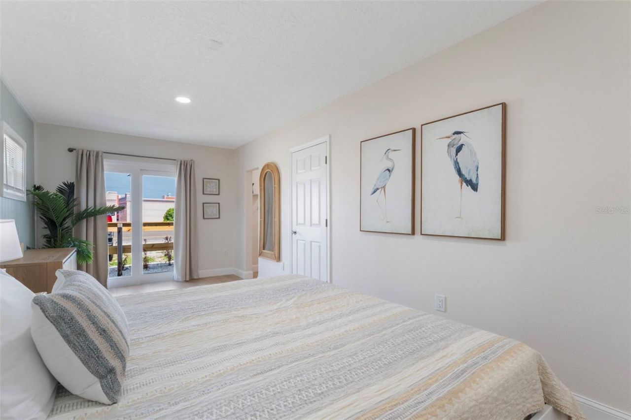 637 S Orlando Avenue, Cocoa Beach, FL 32931 Photo