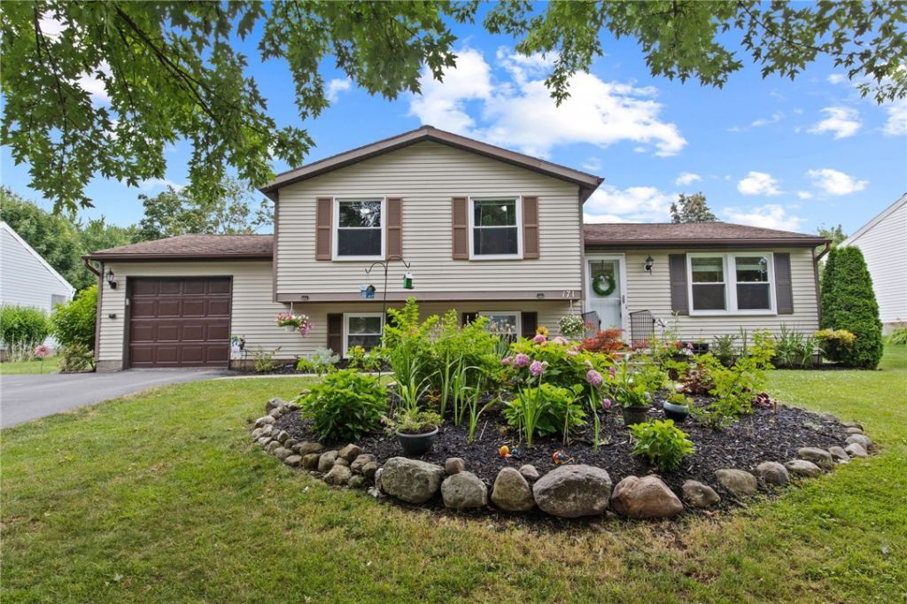 171 Brandy Wine, Rochester, NY 14623 Main Photo