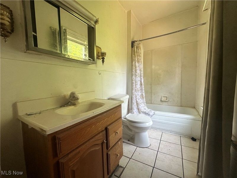 737 E 165th Street, Cleveland, OH 44110 Photo 35