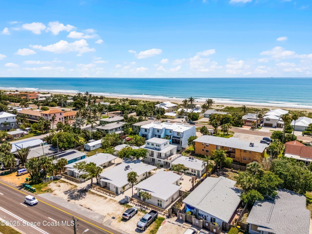 637 S Orlando Avenue, Cocoa Beach, FL 32931 Photo