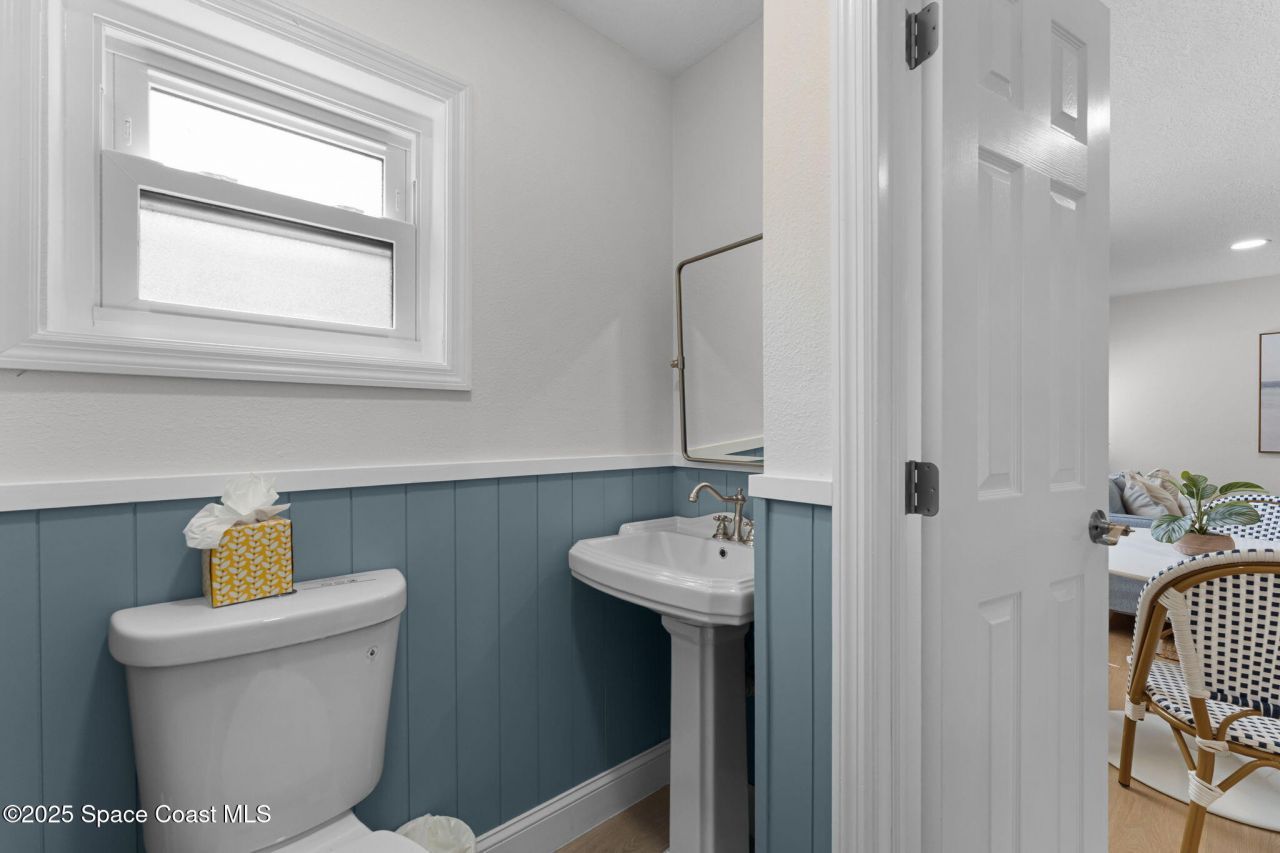 637 S Orlando Avenue, Cocoa Beach, FL 32931 Photo