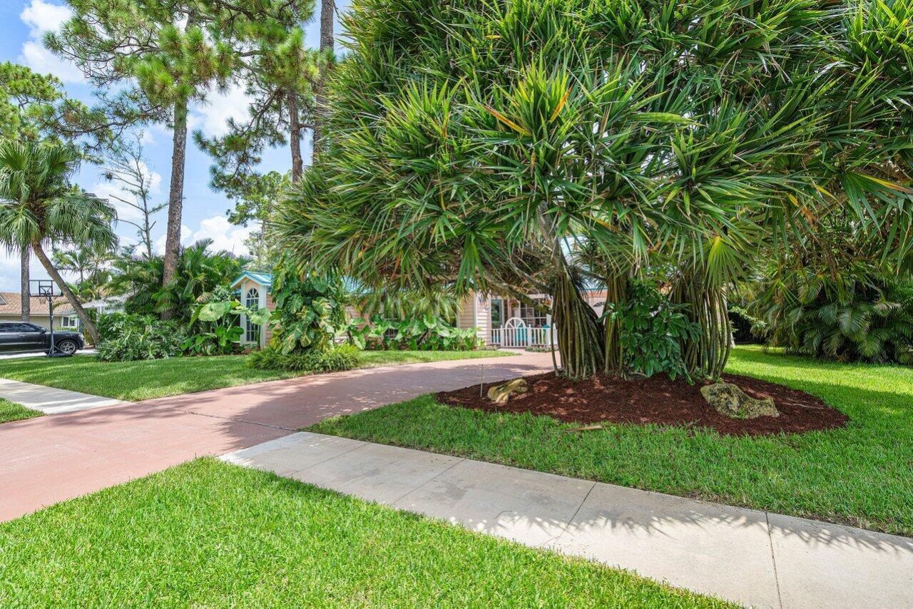 13982 Paddock Drive, Wellington, FL 33414 Photo