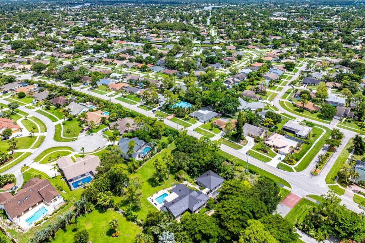 13982 Paddock Drive, Wellington, FL 33414 Photo