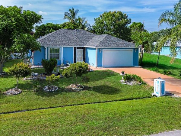 2830 SE Cabana Lane, Port Saint Lucie, FL 34952