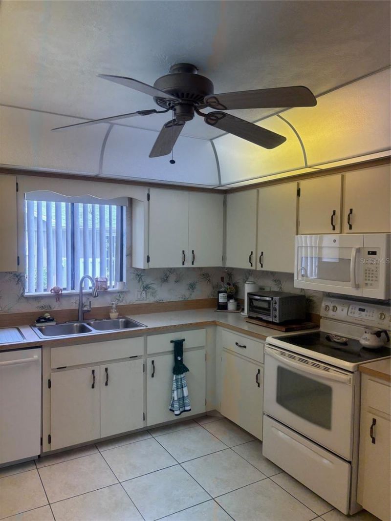 31 Lake Fairgreen Circle, New Smyrna Beach, FL 32168 Photo