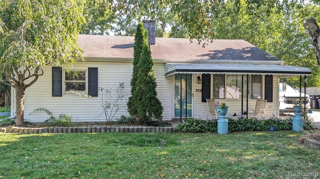 6085 Westdale Drive, Grand Blanc, MI 48439 Main Photo