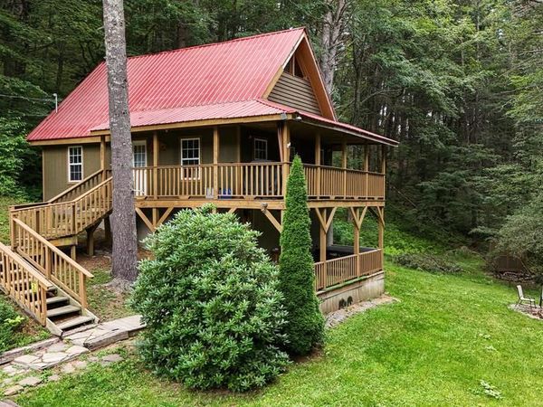 3259 POTOMAC HIGHLANDS TRL, DUNMORE, WV 24934