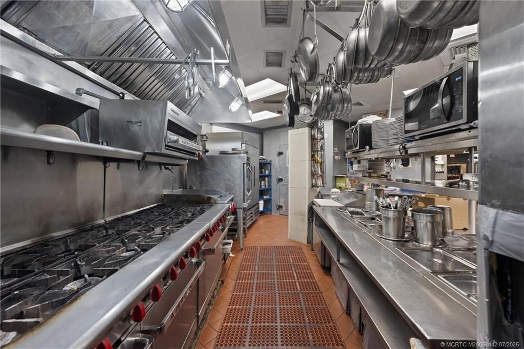 514 NW Dixie Highway, Stuart, FL 34994 Photo