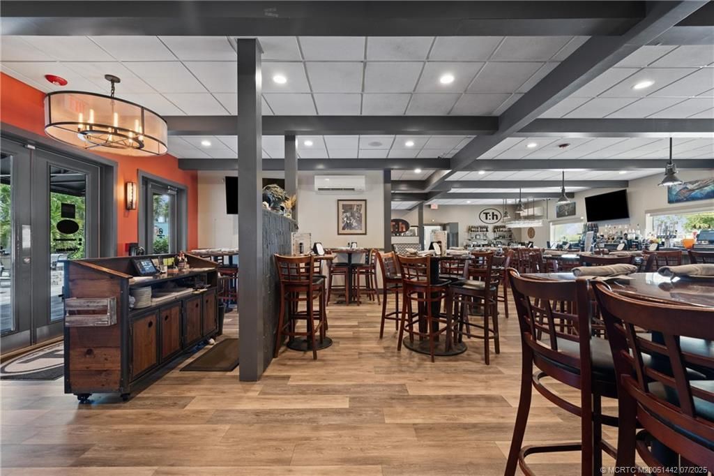 514 NW Dixie Highway, Stuart, FL 34994 Photo