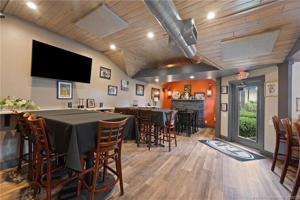 514 NW Dixie Highway, Stuart, FL 34994 Photo