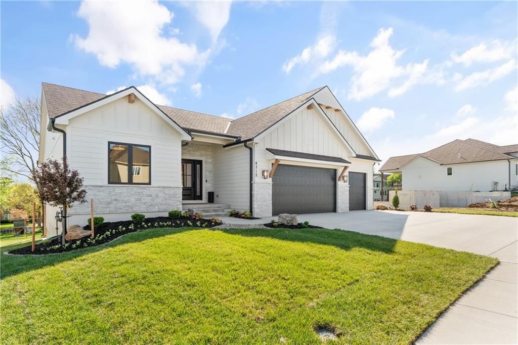 1509 NE Stewart Court, Lees Summit, MO 64064 Main Photo