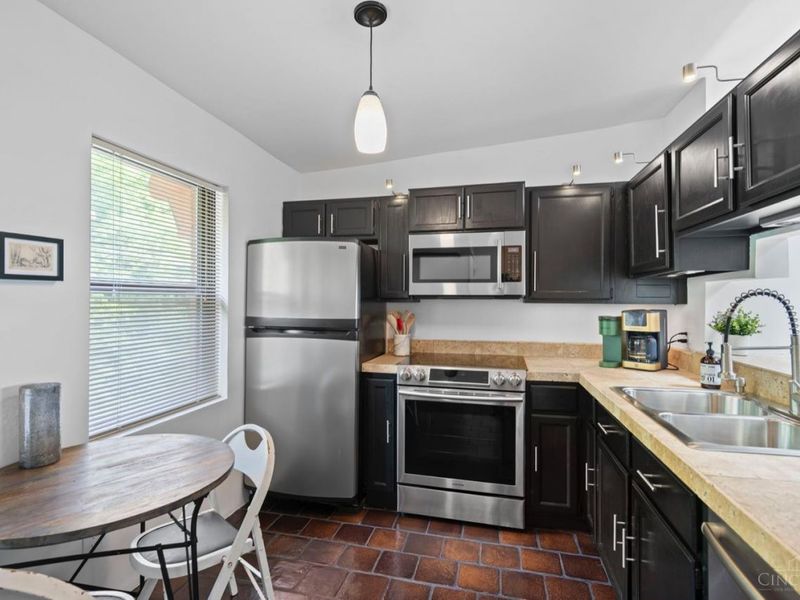 143 Goethe Street, Unit 4D, Cincinnati, OH 45202 Photo 10