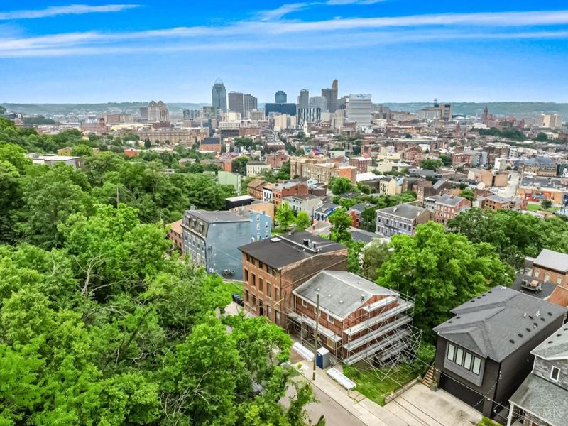 143 Goethe Street, Unit 4D, Cincinnati, OH 45202 Photo 2