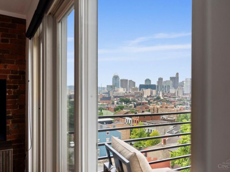 143 Goethe Street, Unit 4D, Cincinnati, OH 45202 Photo 9