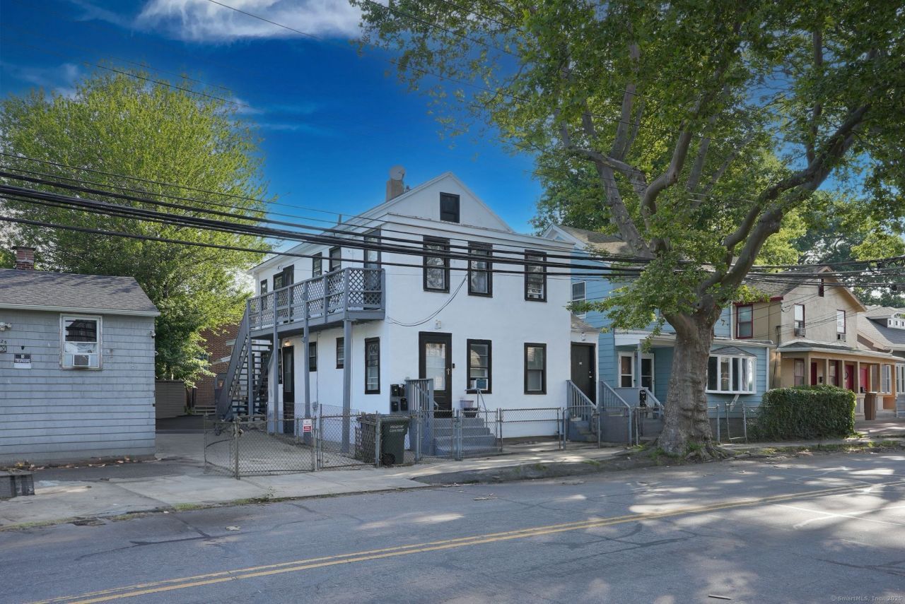 33-35 Granfield, Bridgeport, CT 06610 Main Photo