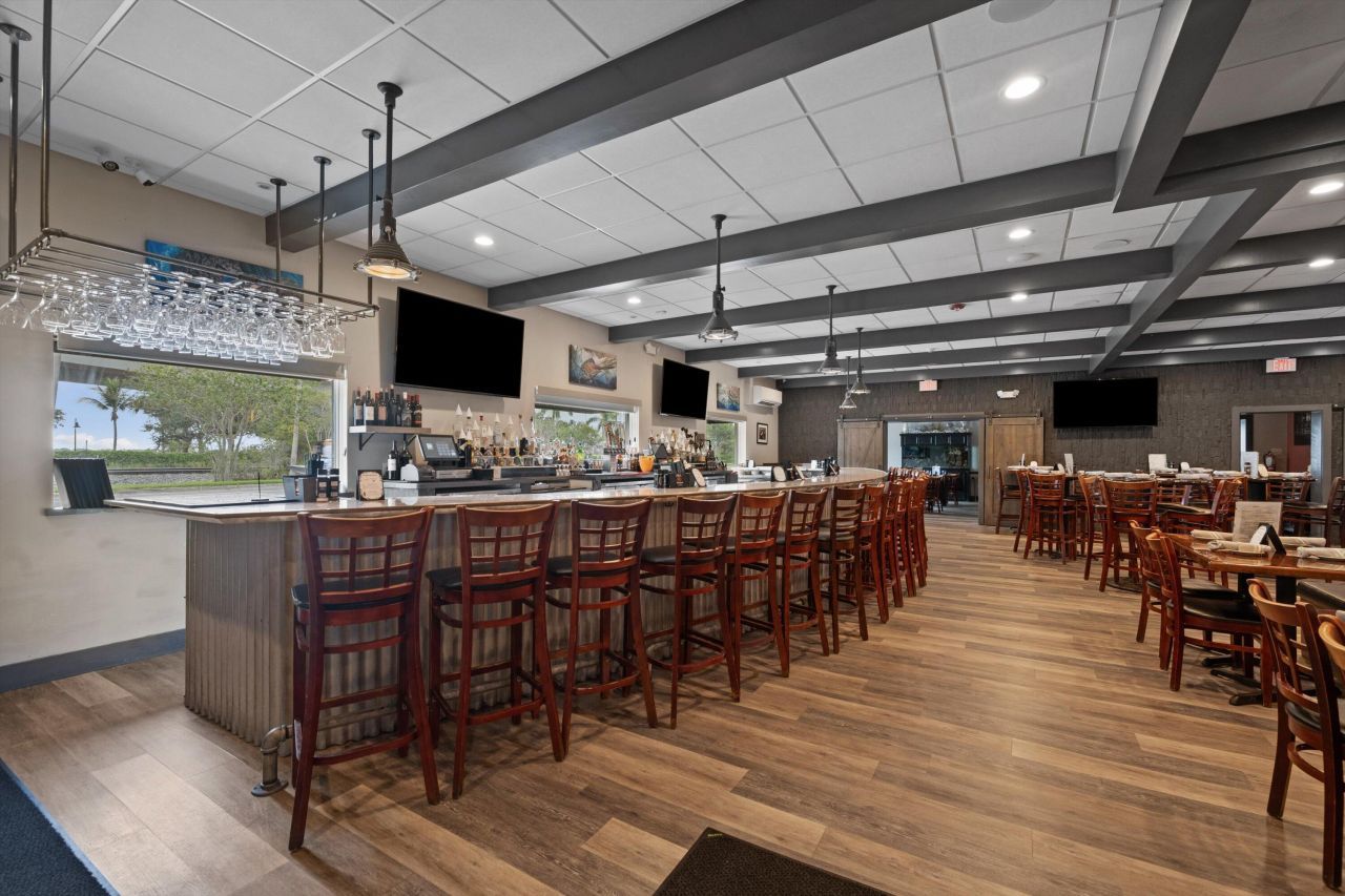 514 NW Dixie Highway, Stuart, FL 34994 Photo