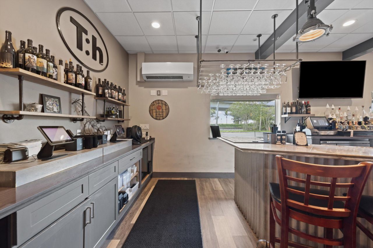 514 NW Dixie Highway, Stuart, FL 34994 Photo