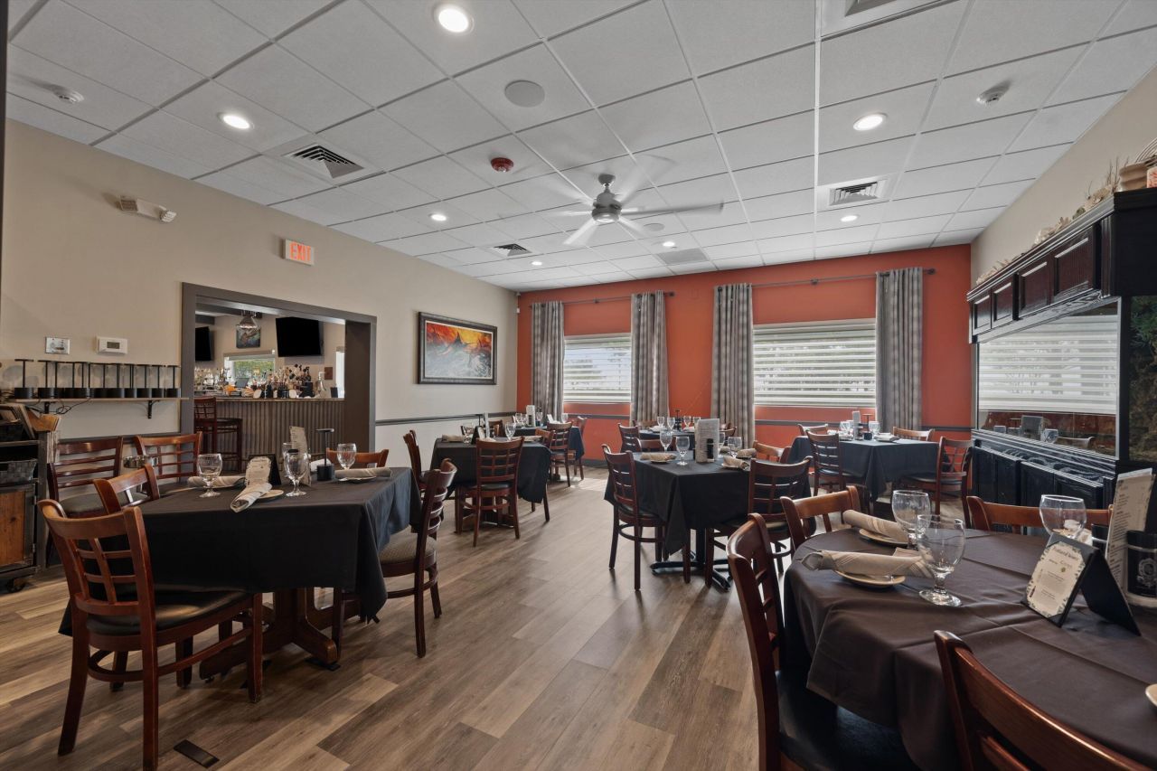 514 NW Dixie Highway, Stuart, FL 34994 Photo