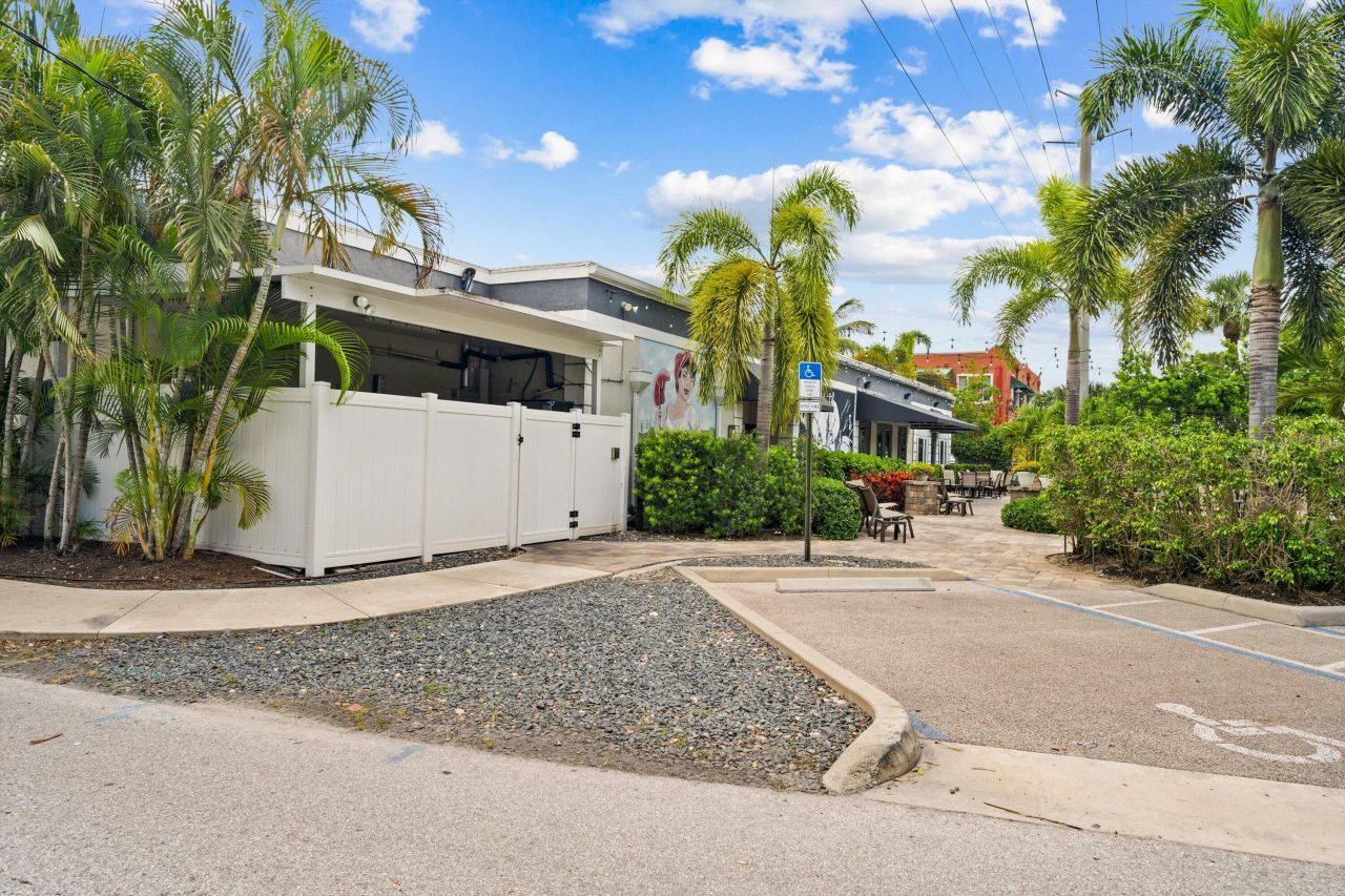 514 NW Dixie Highway, Stuart, FL 34994 Photo