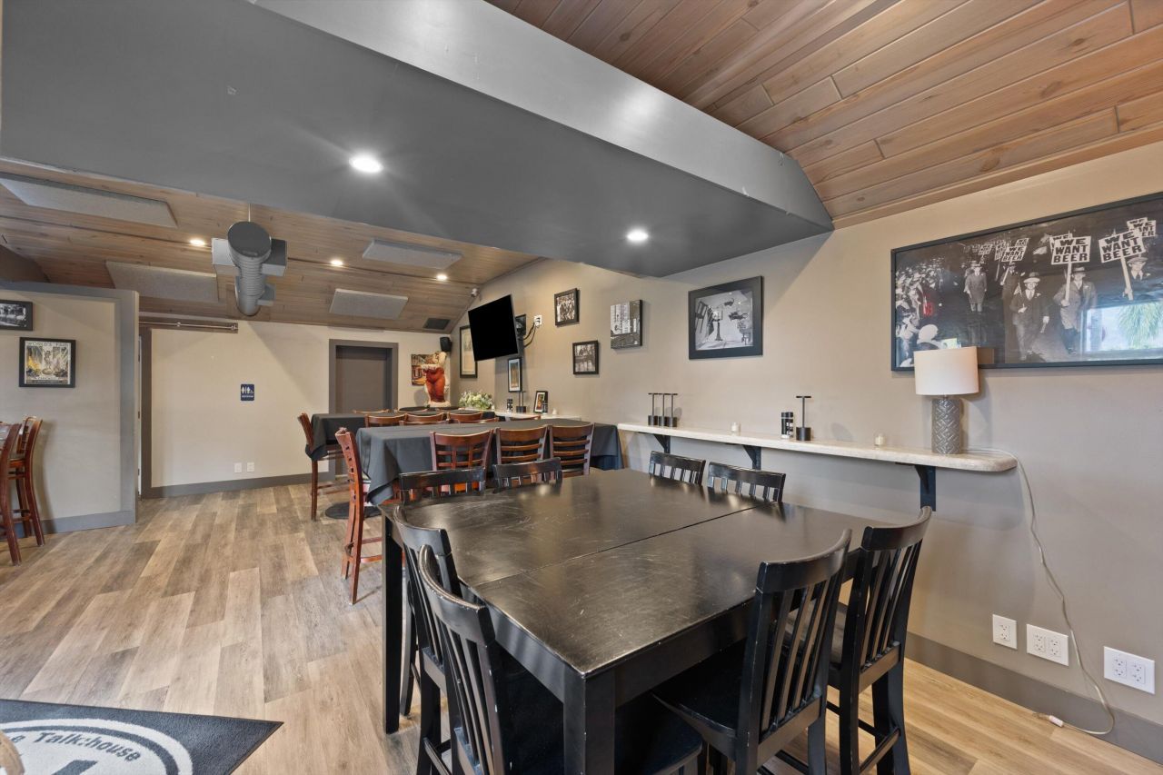 514 NW Dixie Highway, Stuart, FL 34994 Photo