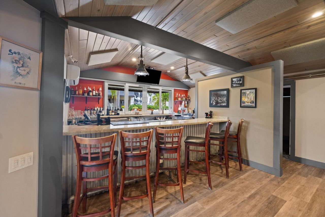 514 NW Dixie Highway, Stuart, FL 34994 Photo