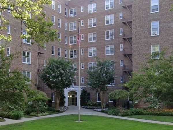72-61 113th Street, Unit 4P, Forest Hills, NY 11375