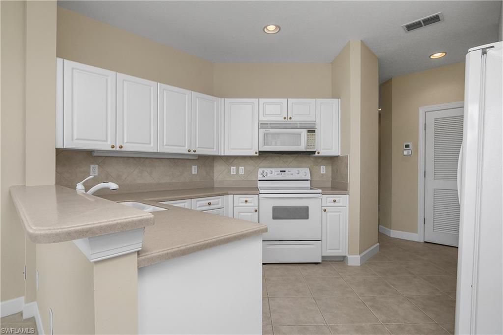 9533 Cypress Hammock Cir, Unit 102, Estero, FL 34135 Photo