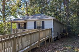 662 Main Road photo 4