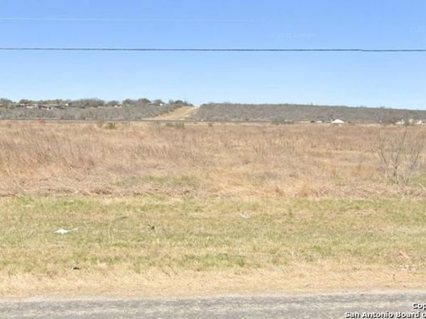 9233 New Laredo, San Antonio, TX 78211