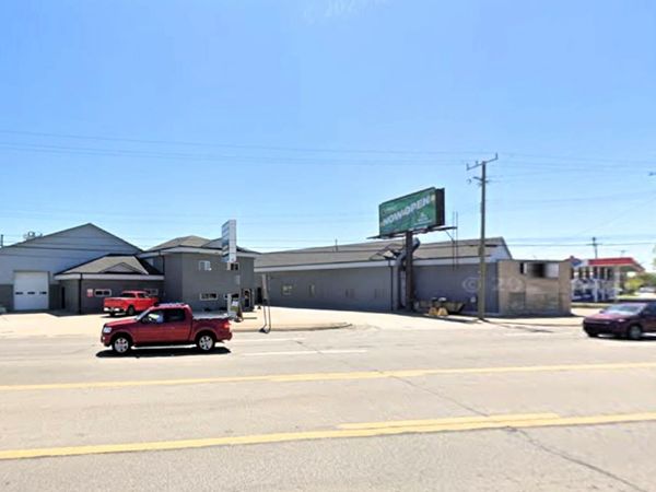 29100 Groesbeck Highway, Roseville, MI 48066