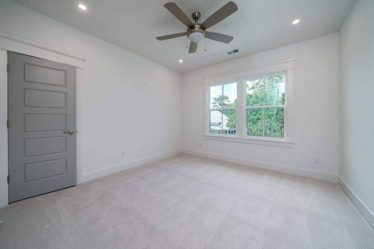 1705 Ancient Oaks Lane Photo 47