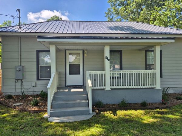 301 SE Dallas Street, Gravette, AR 72736