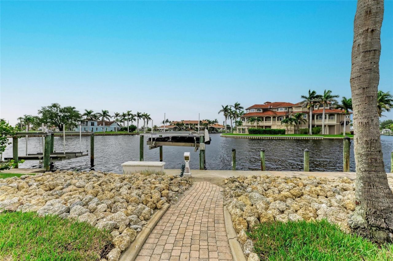 4531 Grassy Point Boulevard, Port Charlotte, FL 33952 Photo