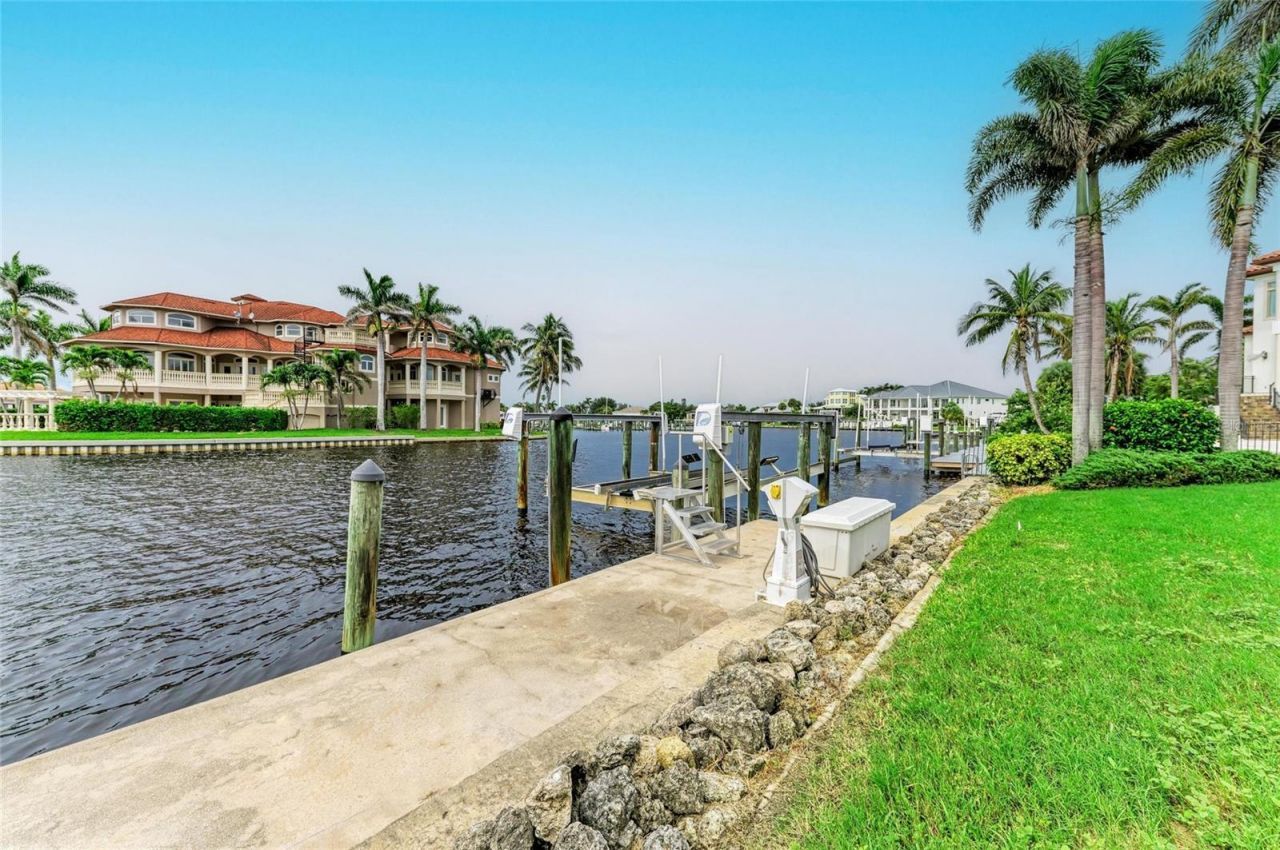 4531 Grassy Point Boulevard, Port Charlotte, FL 33952 Photo