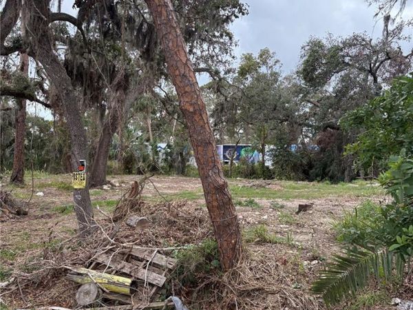 1622 51ST AVENUE E, BRADENTON, FL 34203