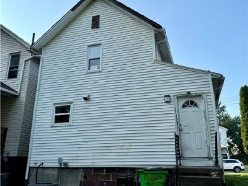 46 Brown Street, Barberton, OH 44203 Photo 3