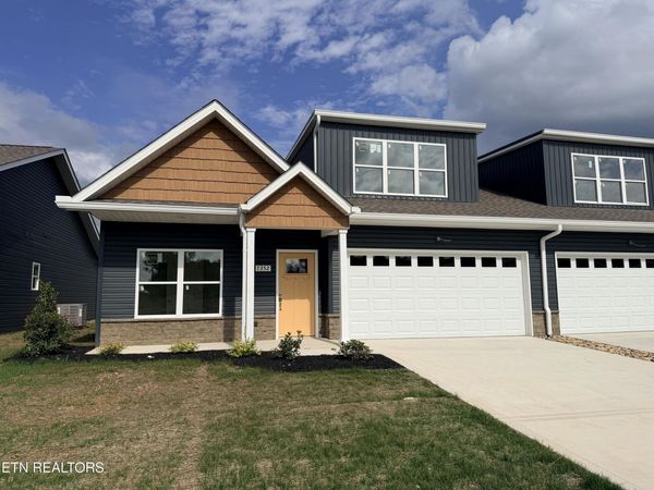 7352 Whispering Creek Lane, Powell, TN 37849