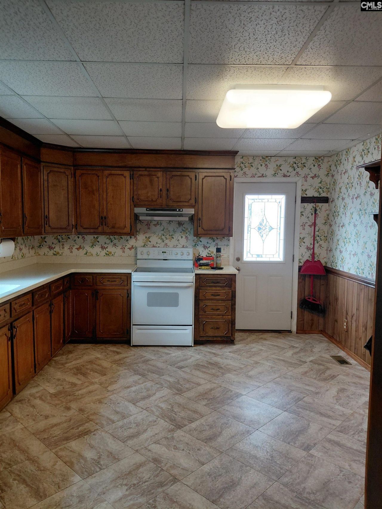 6810 Satchelford Road Photo 12