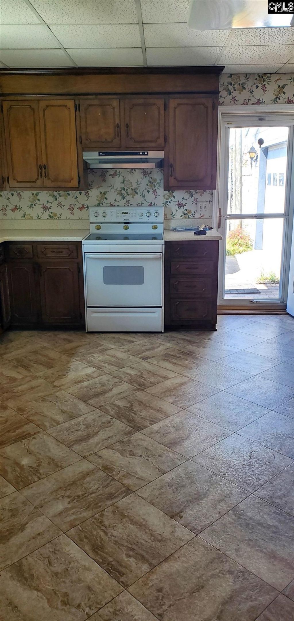 6810 Satchelford Road Photo 17