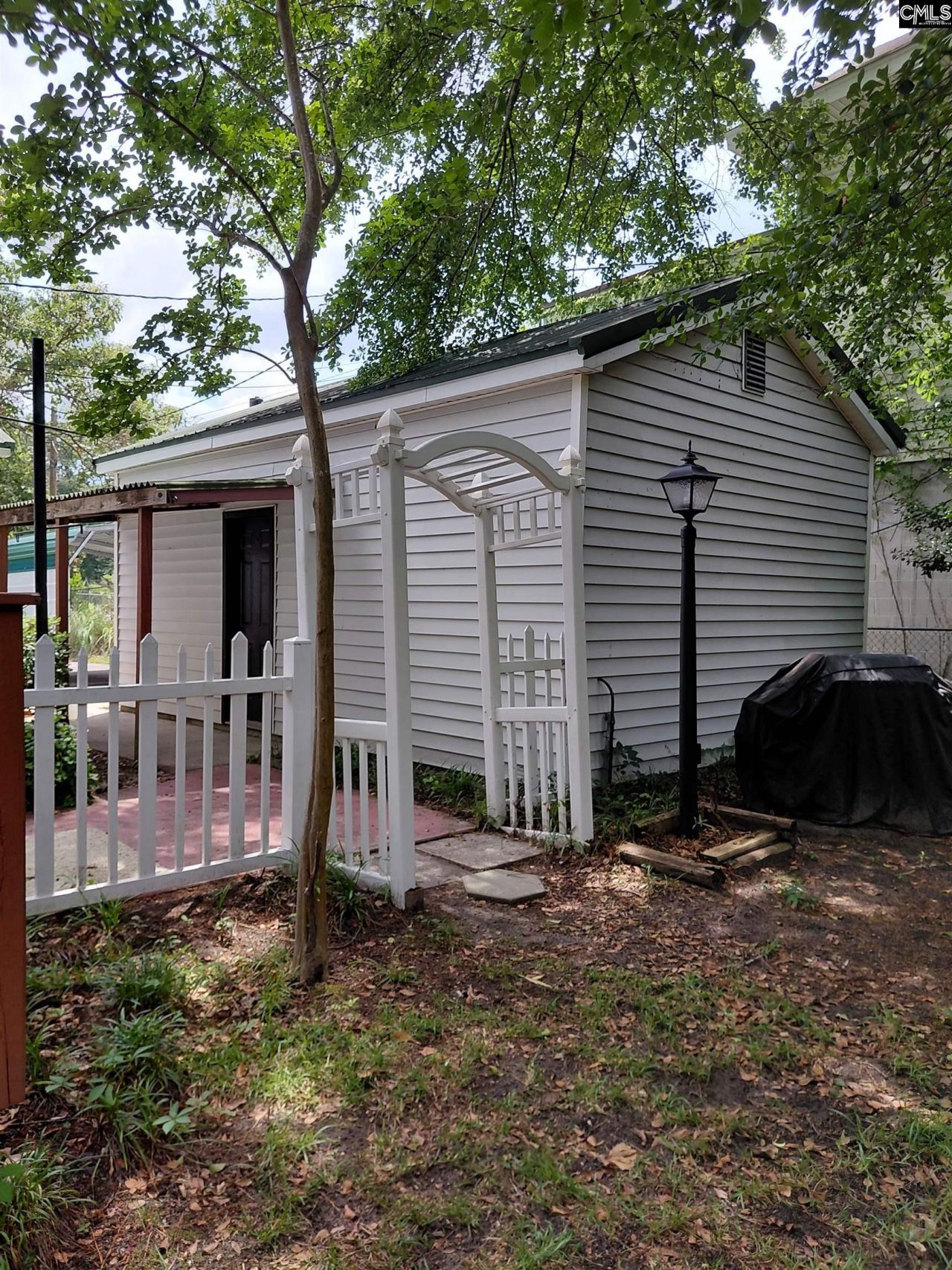 6810 Satchelford Road Photo 7