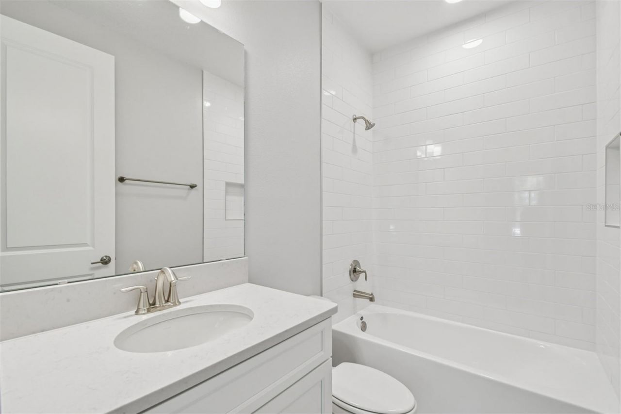 17030 Overstory Drive, Orlando, FL 32820 Photo