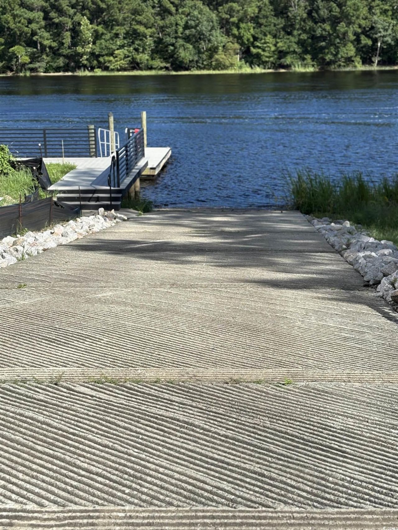 450 Harbour View Dr. Photo 15