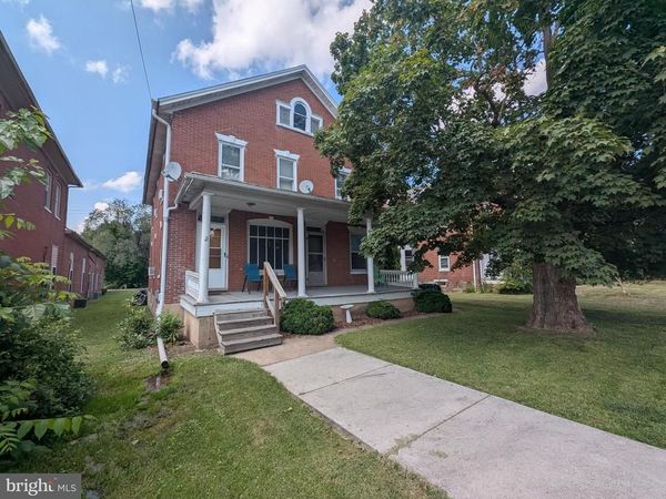 98 E YORK STREET, BIGLERVILLE, PA 17307