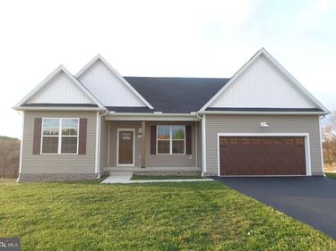 310 STEEPLE VIEW DRIVE, Unit 18, HANOVER, PA 17331