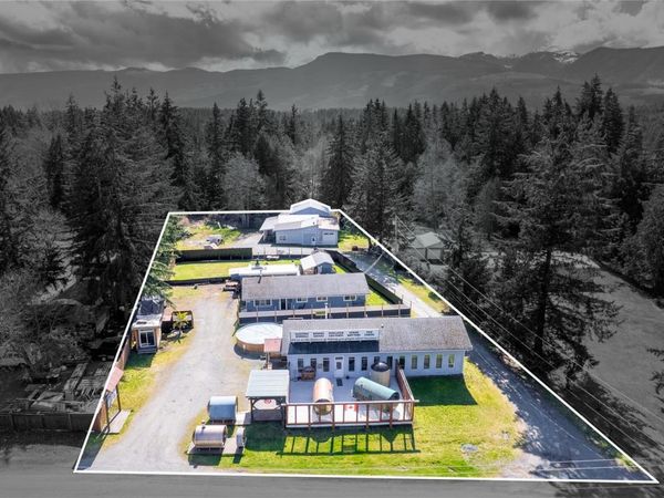 3514 Brittain Blvd, Hilliers, BC V9K 1W2