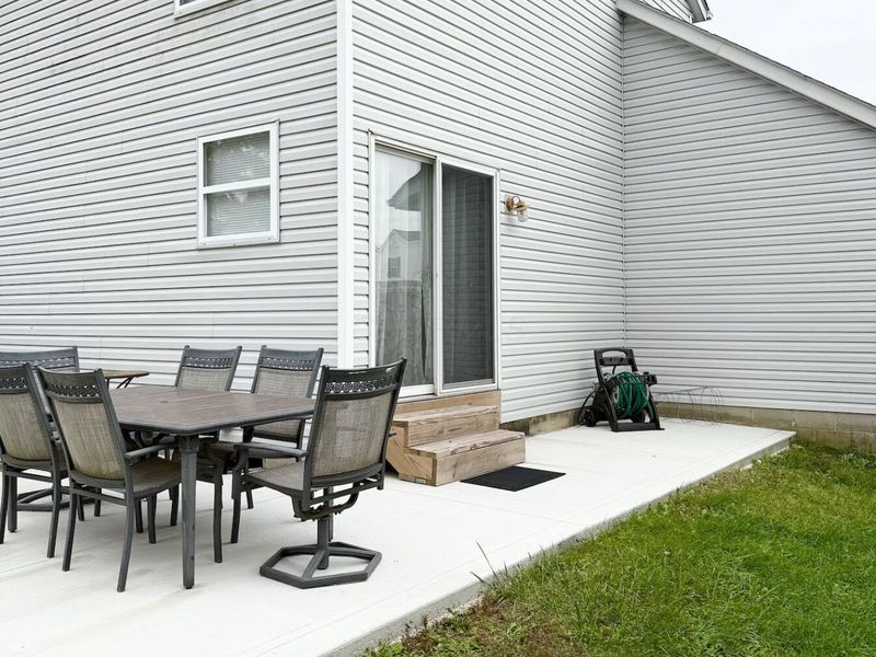 5052 Bressler Drive, Hilliard, OH 43026 Photo 3