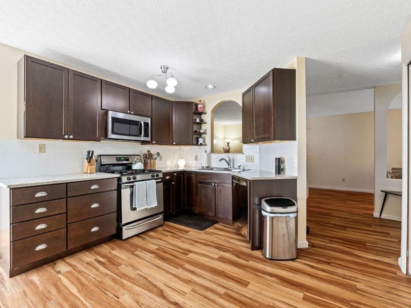 5052 Bressler Drive, Hilliard, OH 43026 Photo 6