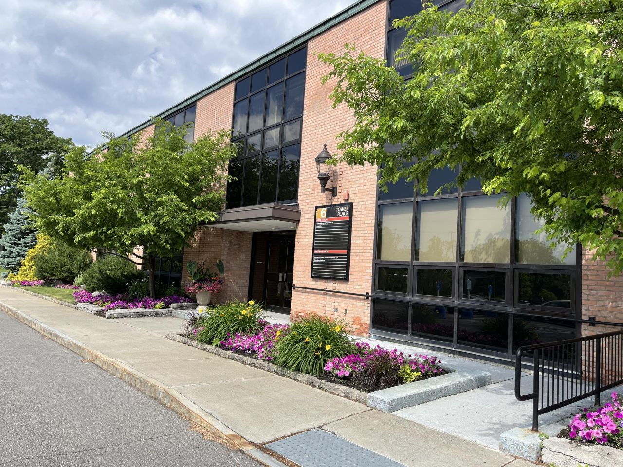 6 Tower Place, Albany, NY 12203 Main Photo